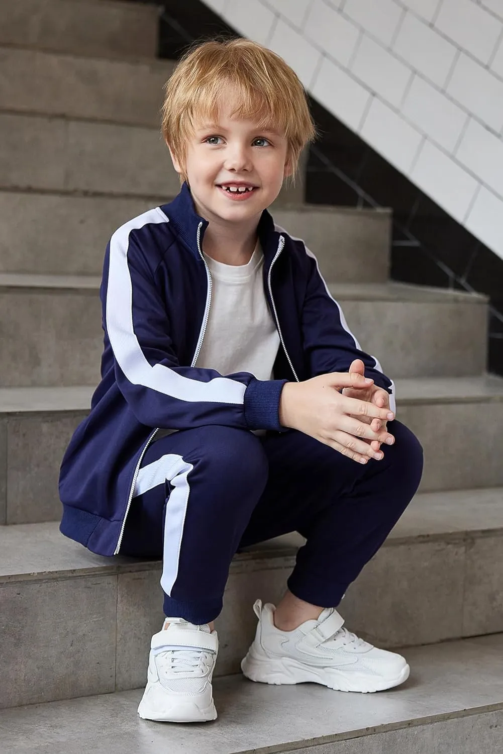 Arshiner Boy's Casual Active Tracksuits Full Zip Sports Jogging Suits Sets